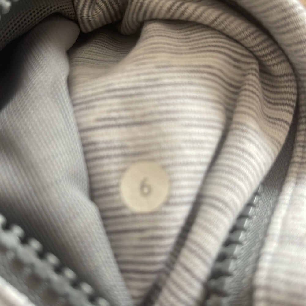 Lululemon zip jacket - Picture 7 of 8
